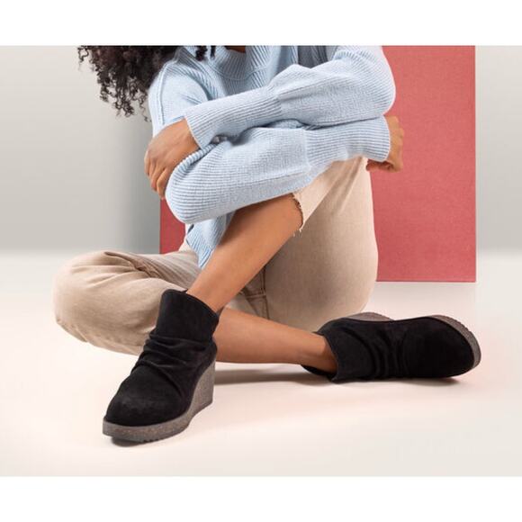 Aetrex Kara Ankle Wedge Boot Suede Leather Bootie | 38 EU (7.5-8) Black NEW - Picture 8 of 8